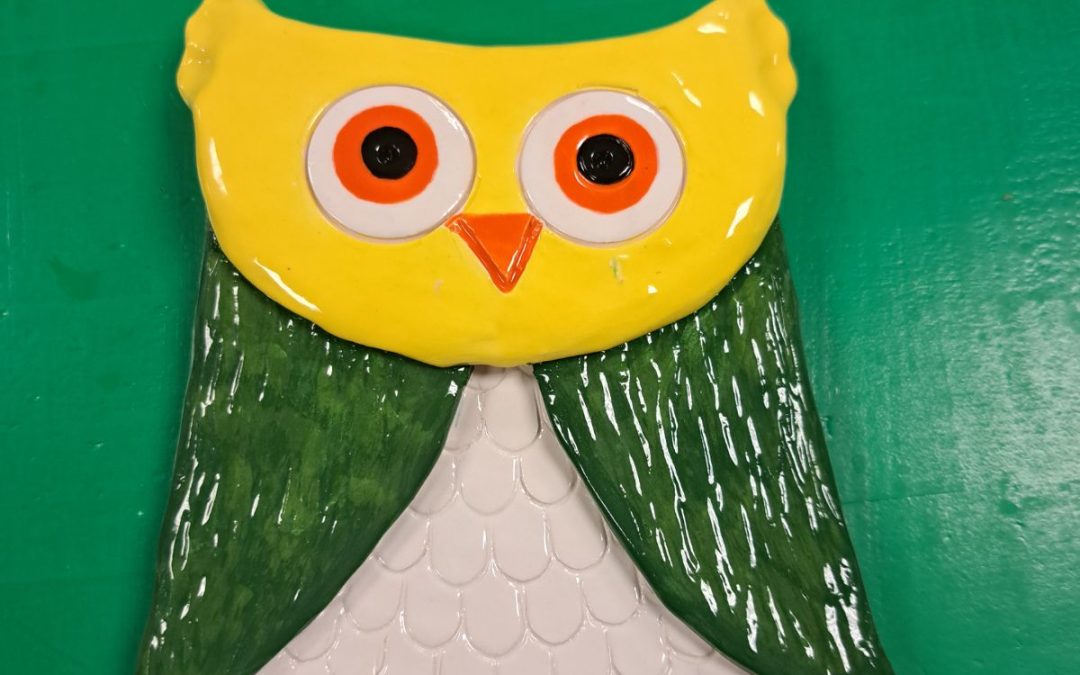 Wet Clay with Justine –Owl Plaques — Grades K-2